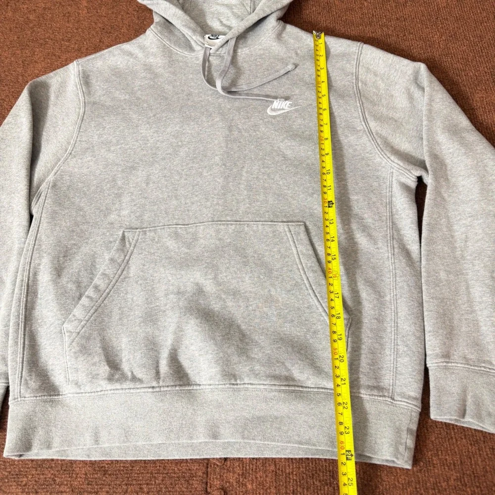 Nike Mens Sportswear Club Fleece Hoodie Heather Grey Embroidered Logo Medium gym